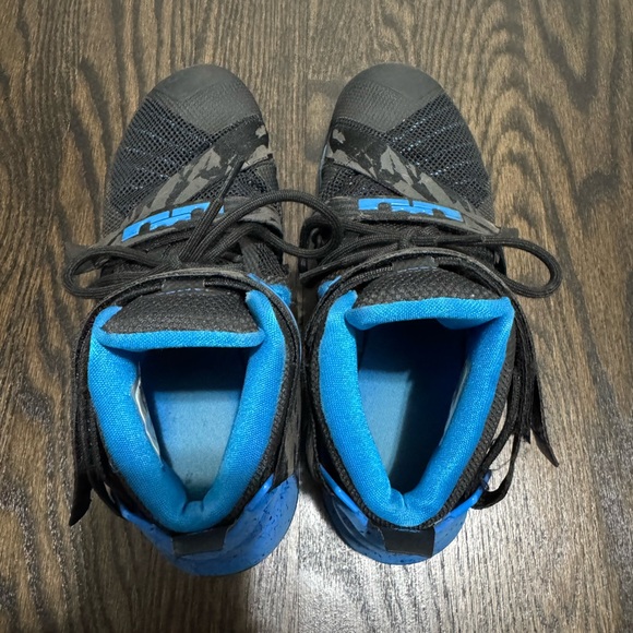 Nike LeBron James Solider 9s Blue / Black size 8.5 - Picture 5 of 7